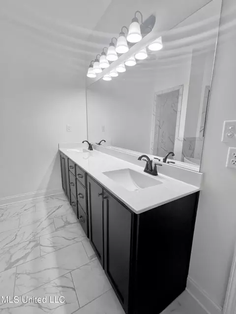 Bath - 711 Beckett Cv, Hernando, MS 38632 photo 6 of 7