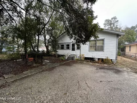 1638 20th St, Gulfport, MS 39501
