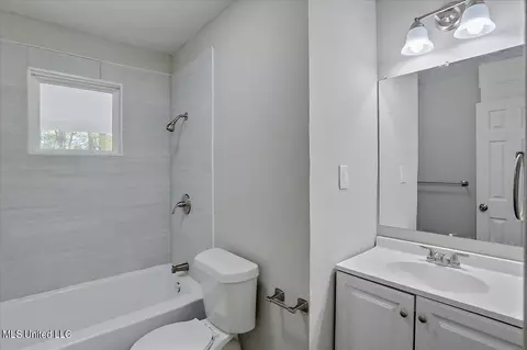 Bath - 3326 Ramona St, Jackson, MS 39212 photo 4 of 4