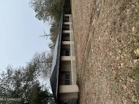 130 Deanna St, Gulfport, MS 39503