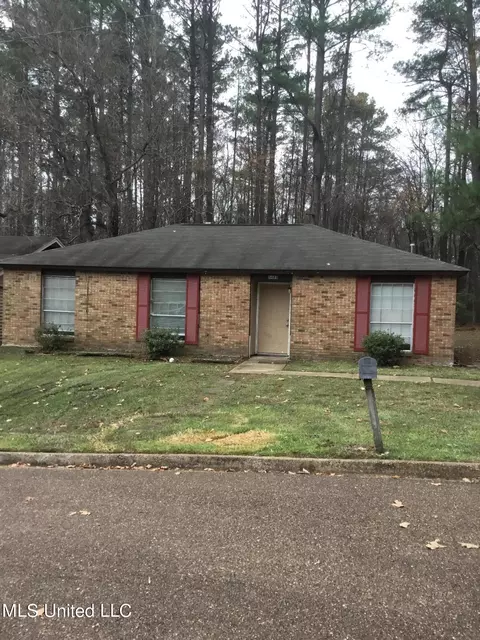 5483 Brookhollow Dr, Jackson, MS 39212