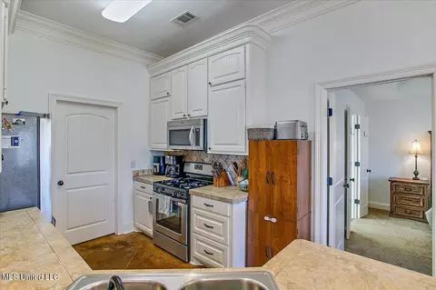 363 Austin Cir, Brandon, MS 39047 photo 9