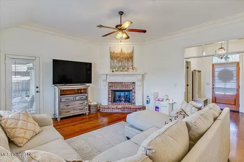 363 Austin Cir, Brandon, MS 39047 photo 8