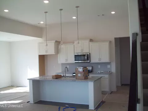 9667 Crape Myrtle Dr, Olive Branch, MS 38654 photo 2