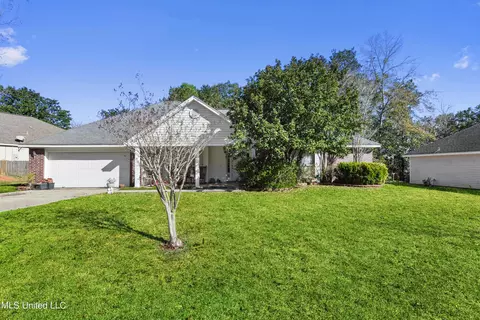 10616 Shorecrest Rd, Biloxi, MS 39532