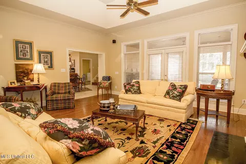 111 Shadia Dr, Clinton, MS 39056 photo 10