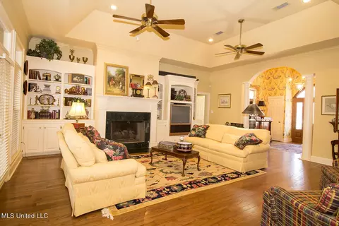 111 Shadia Dr, Clinton, MS 39056 photo 11