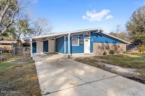 1116 Leigh St, Long Beach, MS 39560