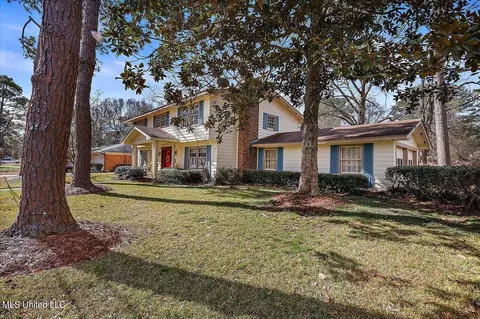 Exterior - 5247 Meadow Oaks Park Dr, Jackson, MS 39211 photo 5 of 7