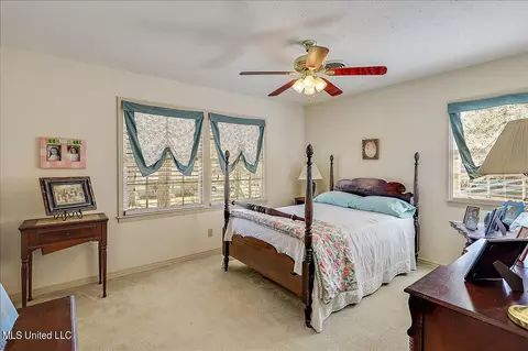 Bedroom - 5247 Meadow Oaks Park Dr, Jackson, MS 39211 photo 2 of 4