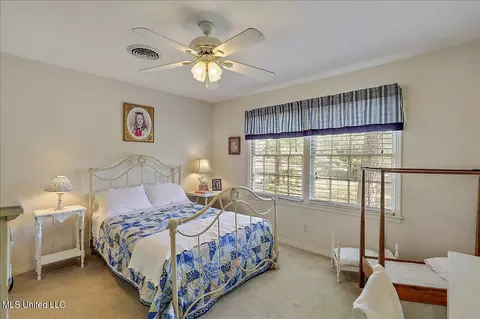 Bedroom - 5247 Meadow Oaks Park Dr, Jackson, MS 39211 photo 4 of 4