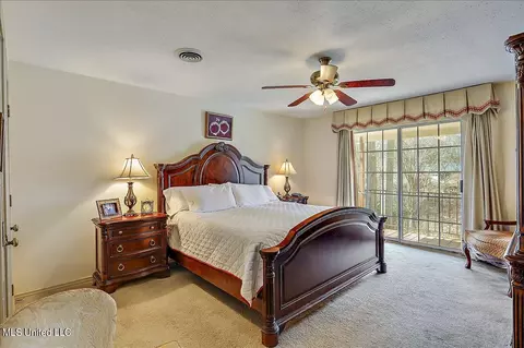 Bedroom - 5247 Meadow Oaks Park Dr, Jackson, MS 39211 photo 3 of 4