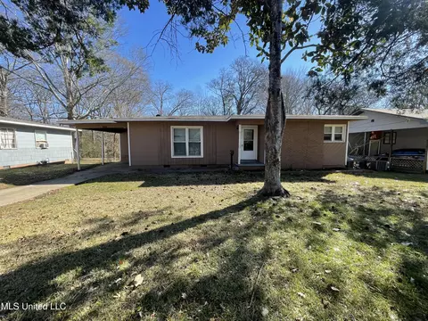3036 Oak Forest Dr, Jackson, MS 39212