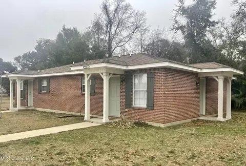 233 Palmetto Ln, Gulfport, MS 39507