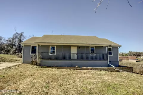 126 Berta Rd, Byhalia, MS 38611