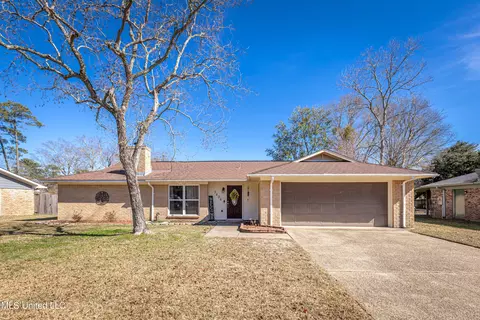 3404 Nottingham Rd, Ocean Springs, MS 39564