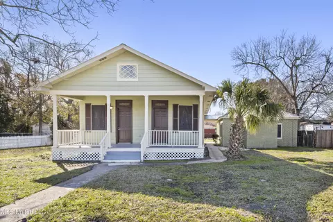 805 Elder St, Biloxi, MS 39530