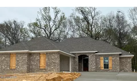 237 Hemingway Cir, Canton, MS 39046