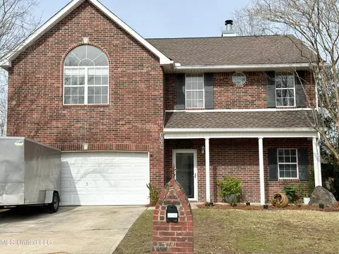 3605 Reeves Ln, Ocean Springs, MS 39564