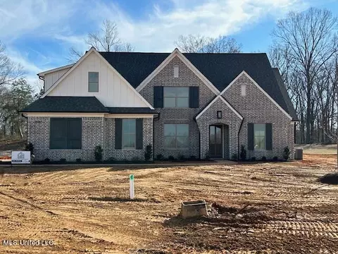 5067 Camp Xing, Hernando, MS 38632