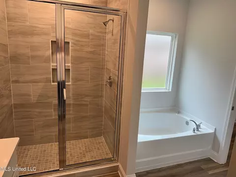 Bath - 87125 Highpoint Dr, Diamondhead, MS 39525 photo 5 of 5
