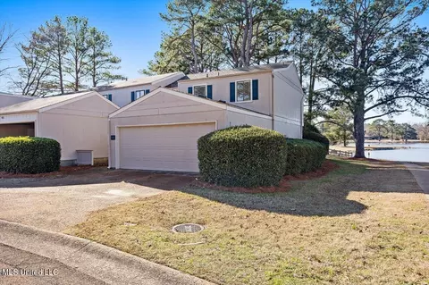 168 Lakebend Cir, Brandon, MS 39042