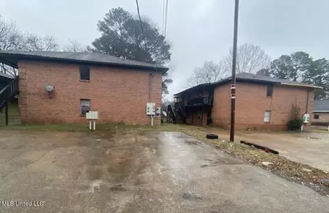 3352 Livingston Rd, Jackson, MS 39213
