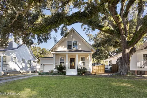 1056 Frank P Corso St, Biloxi, MS 39530