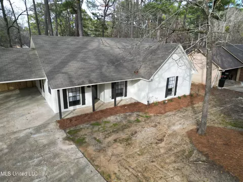 156 Dogwood Cir, Brandon, MS 39047