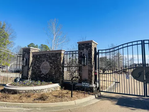 229 Ironwood Plantation Blvd, Madison, MS 39110