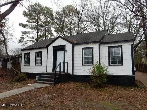 3950 Royal St, Jackson, MS 39206 photo 1