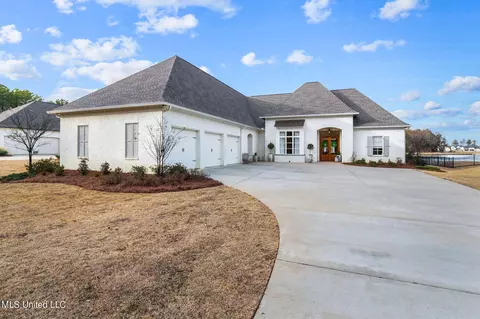 142 Westlake Cir, Madison, MS 39110