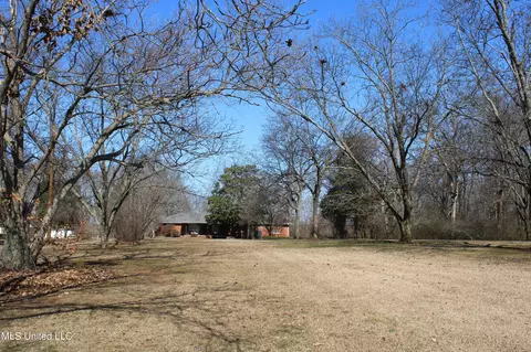 8568 Goodman Rd, Olive Branch, MS 38654