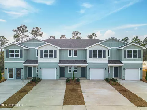 12281 Sinclair Dr, Gulfport, MS 39503