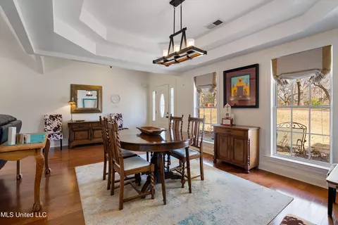 Dining - 1371 Broady Rd, Nesbit, MS 38651 photo 2 of 3