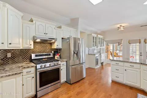 Kitchen - 1371 Broady Rd, Nesbit, MS 38651 photo 5 of 5