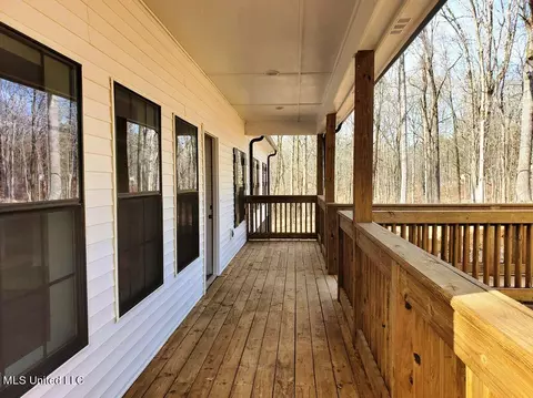 Exterior - 180 Hummingbird, Sardis, MS 38666 photo 4 of 17