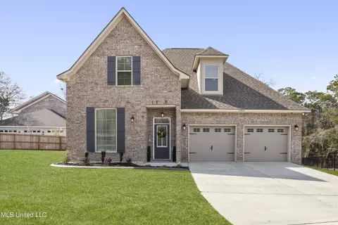 24601 Knollwood Dr, Pass Christian, MS 39571