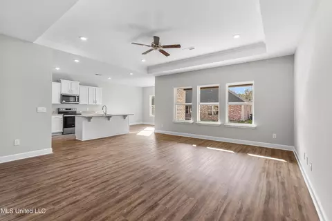 305 Maple Cv, Canton, MS 39046 photo 9