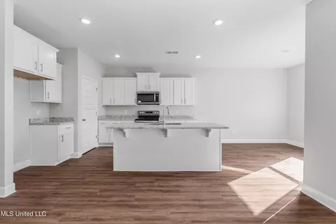 305 Maple Cv, Canton, MS 39046 photo 7