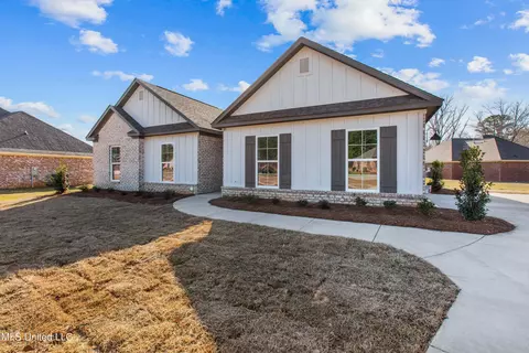 305 Maple Cv, Canton, MS 39046