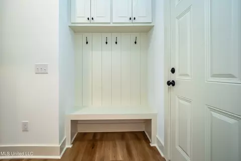 Entry Way - 835 Glenwild Cir, Canton, MS 39046 photo 1 of 1