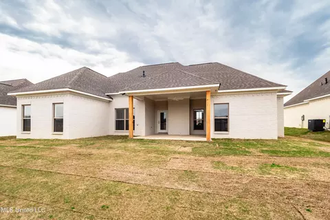 Exterior - 835 Glenwild Cir, Canton, MS 39046 photo 3 of 4