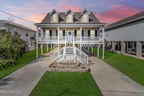 15165 Ponotoc Dr, Kiln, MS 39556