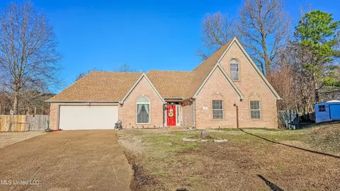 904 Scotch Pine Cv, Southaven, MS 38671