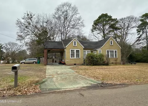 224 S Monroe St, Canton, MS 39046 photo 2