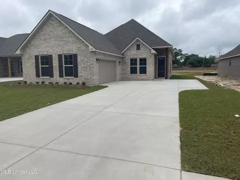 827 Leeward Dr, Biloxi, MS 39532