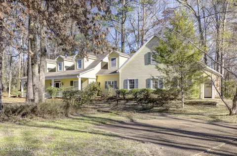 Exterior - 7 Oakleigh Pl, Jackson, MS 39211 photo 14 of 16