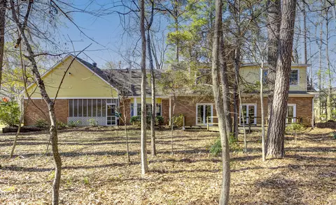 Exterior - 7 Oakleigh Pl, Jackson, MS 39211 photo 15 of 16