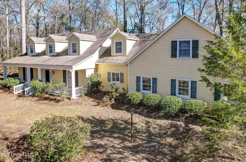 Exterior - 7 Oakleigh Pl, Jackson, MS 39211 photo 7 of 16